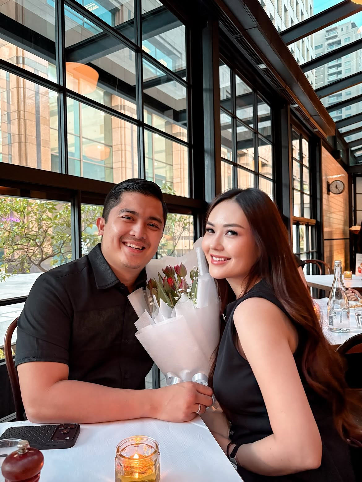 Sarah Gibson Mantap Cerai Usai Diselingkuhi Suami